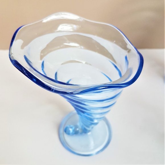 Bormioli 4 ice cream sundae fruit blue glasses. - Picture 8 of 12